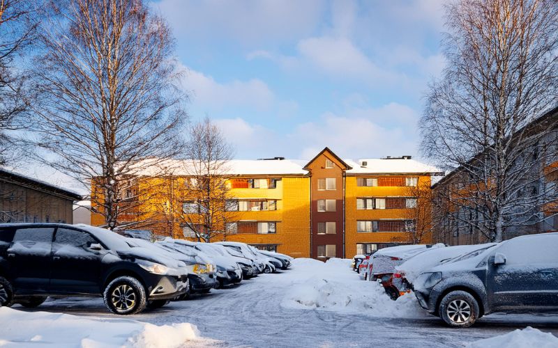 11. Snorojning av parkeringsytor till bostadsrattsforening